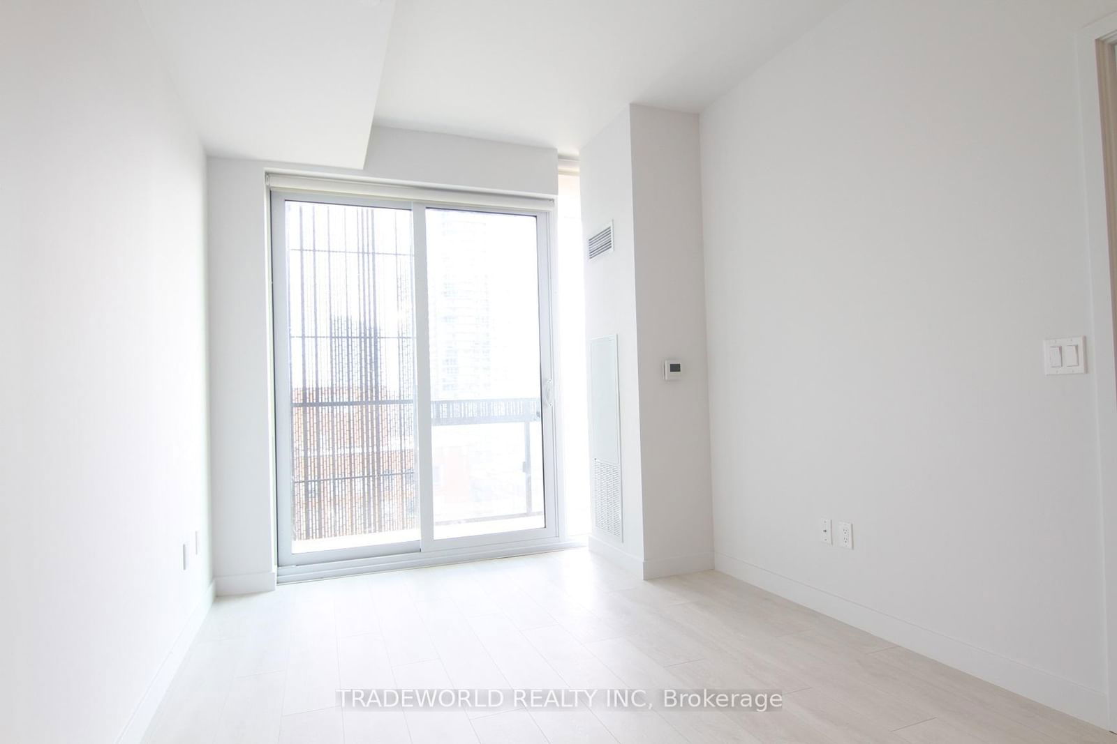 8 Eglinton Ave E, unit 1210 for sale