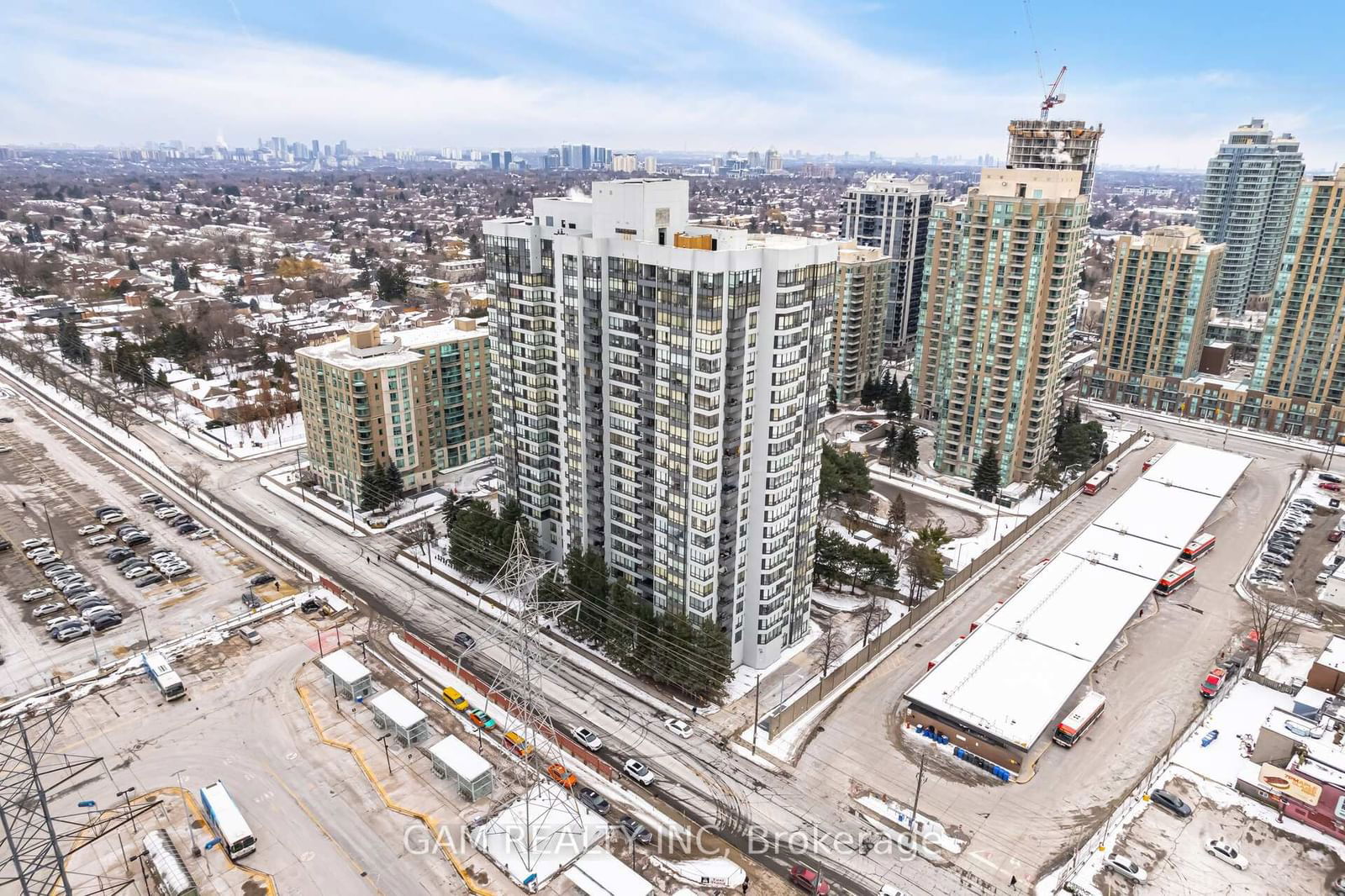 7 Bishop Ave, unit 1516 for sale