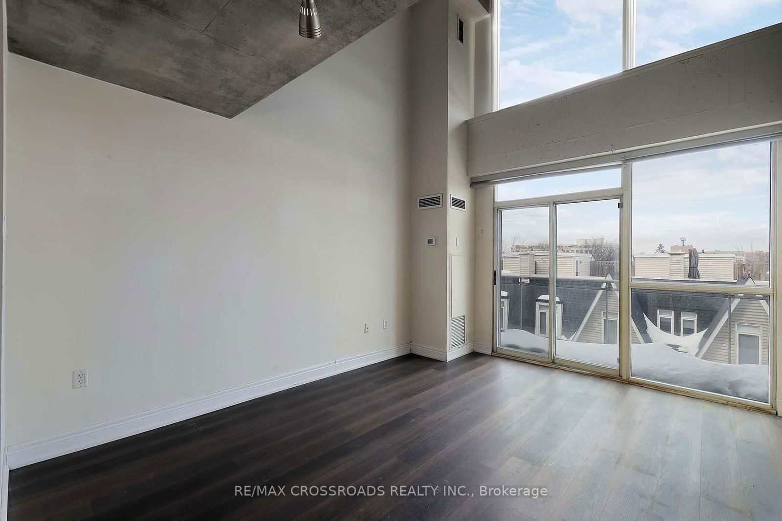 954 King St W, unit 526 for sale