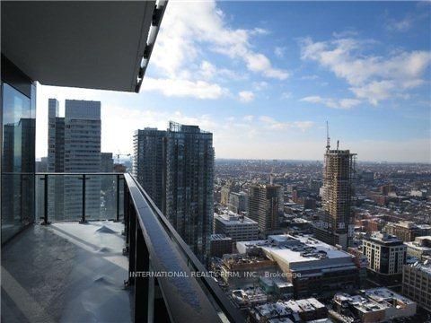 224 King St W, unit 3801 for rent