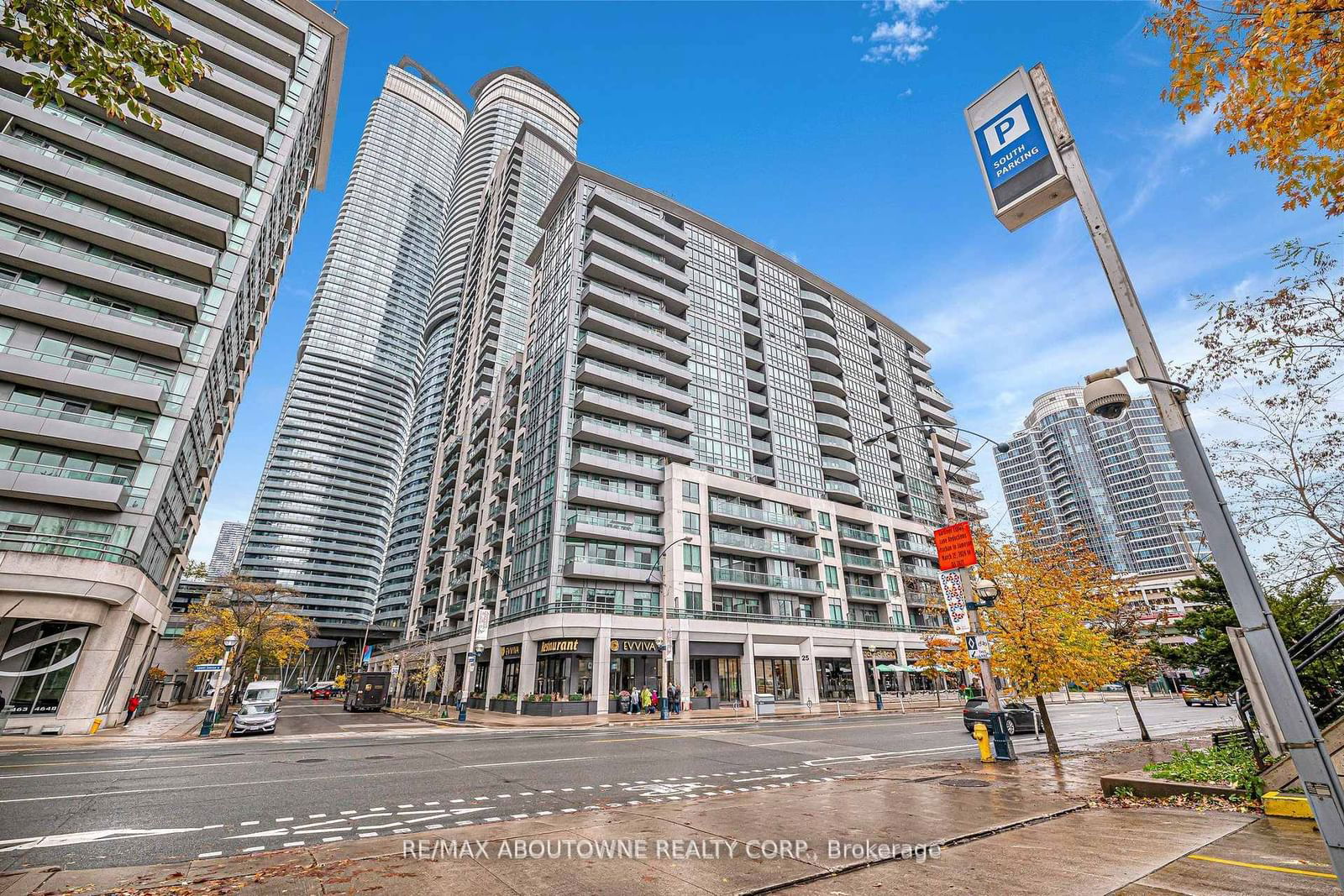 25 Lower Simcoe St, unit 508 for sale