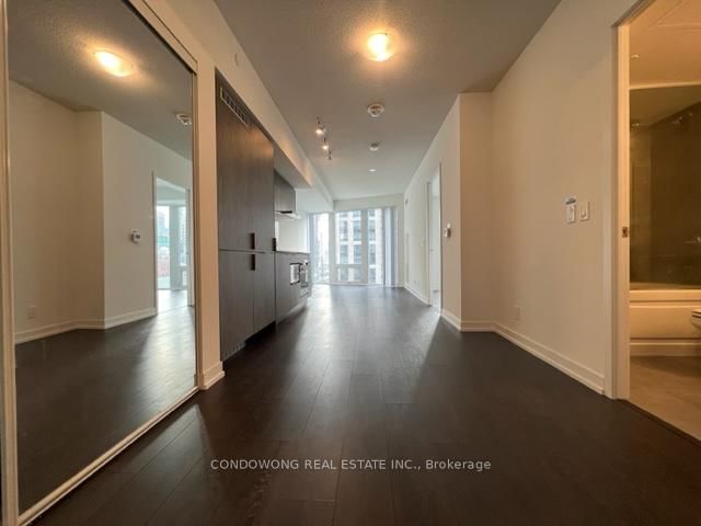 60 Shuter St, unit 1103 for sale