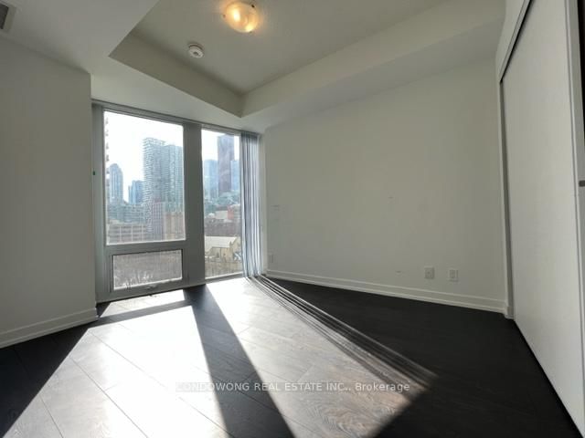 60 Shuter St, unit 1103 for sale