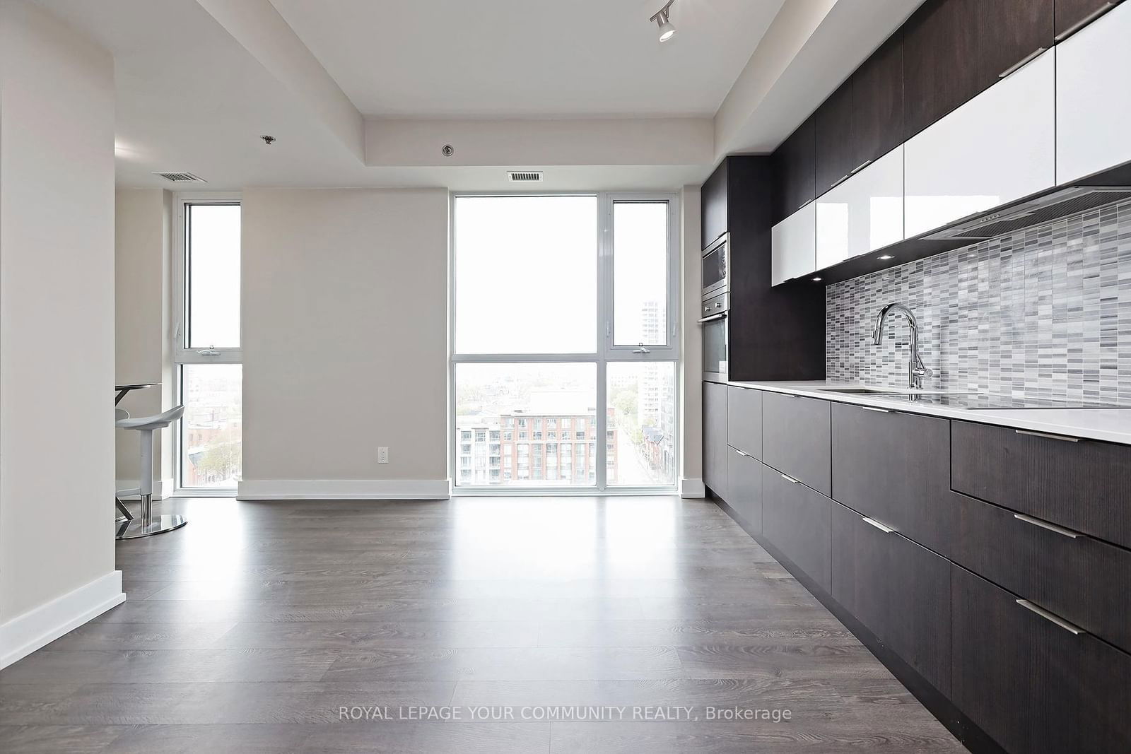 318 Richmond St, unit 1212 for sale