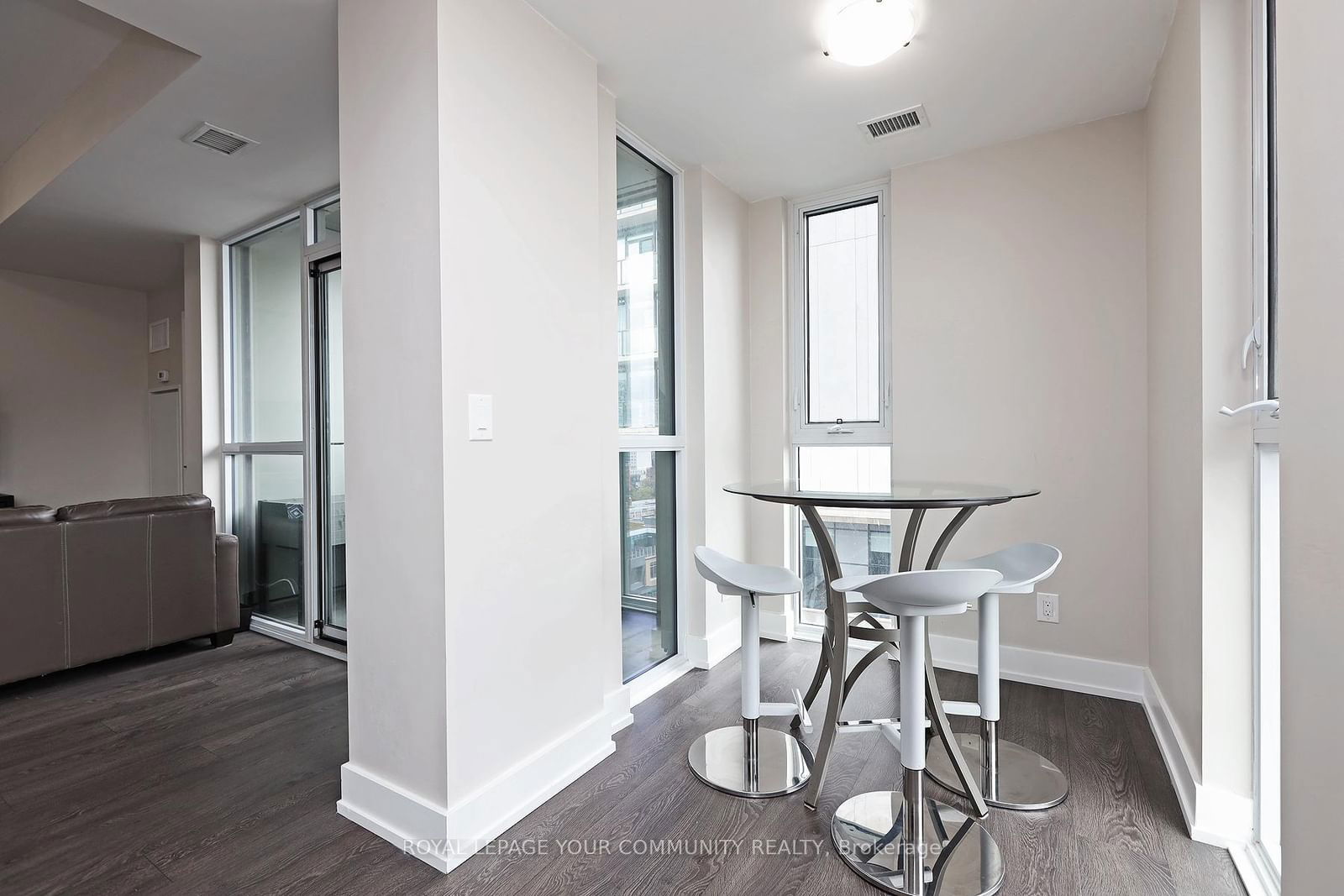 318 Richmond St, unit 1212 for sale