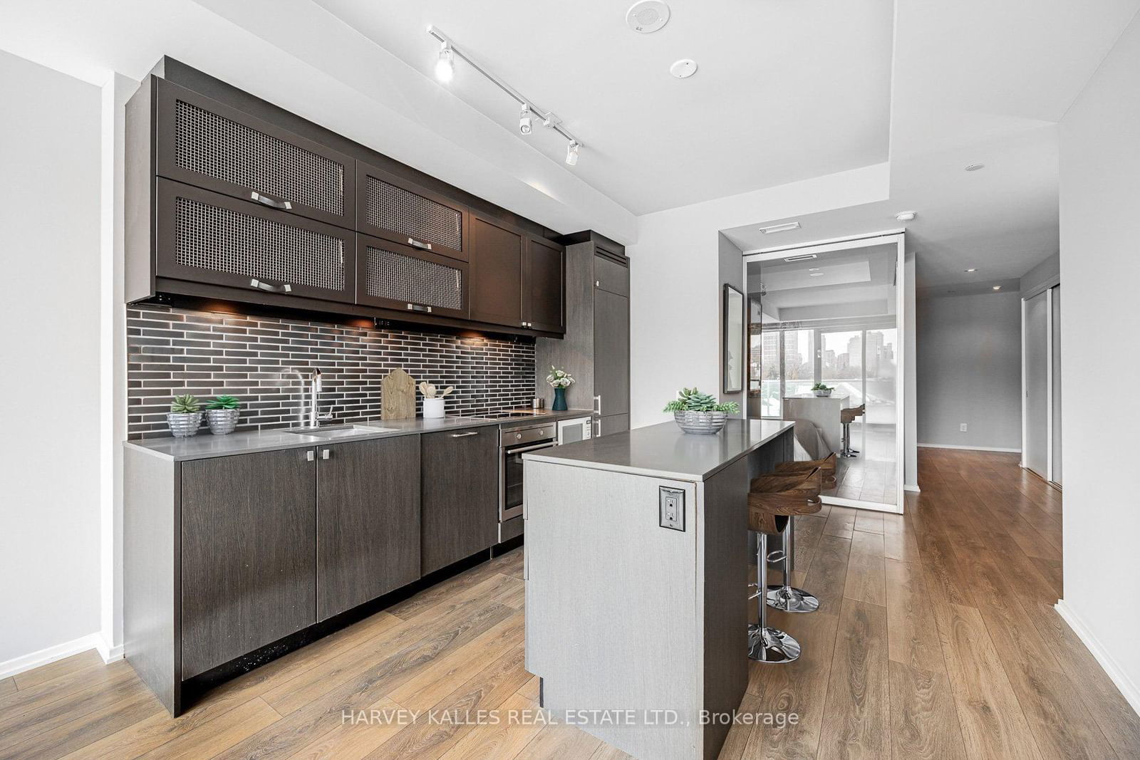 783 Bathurst St, unit 413 for sale