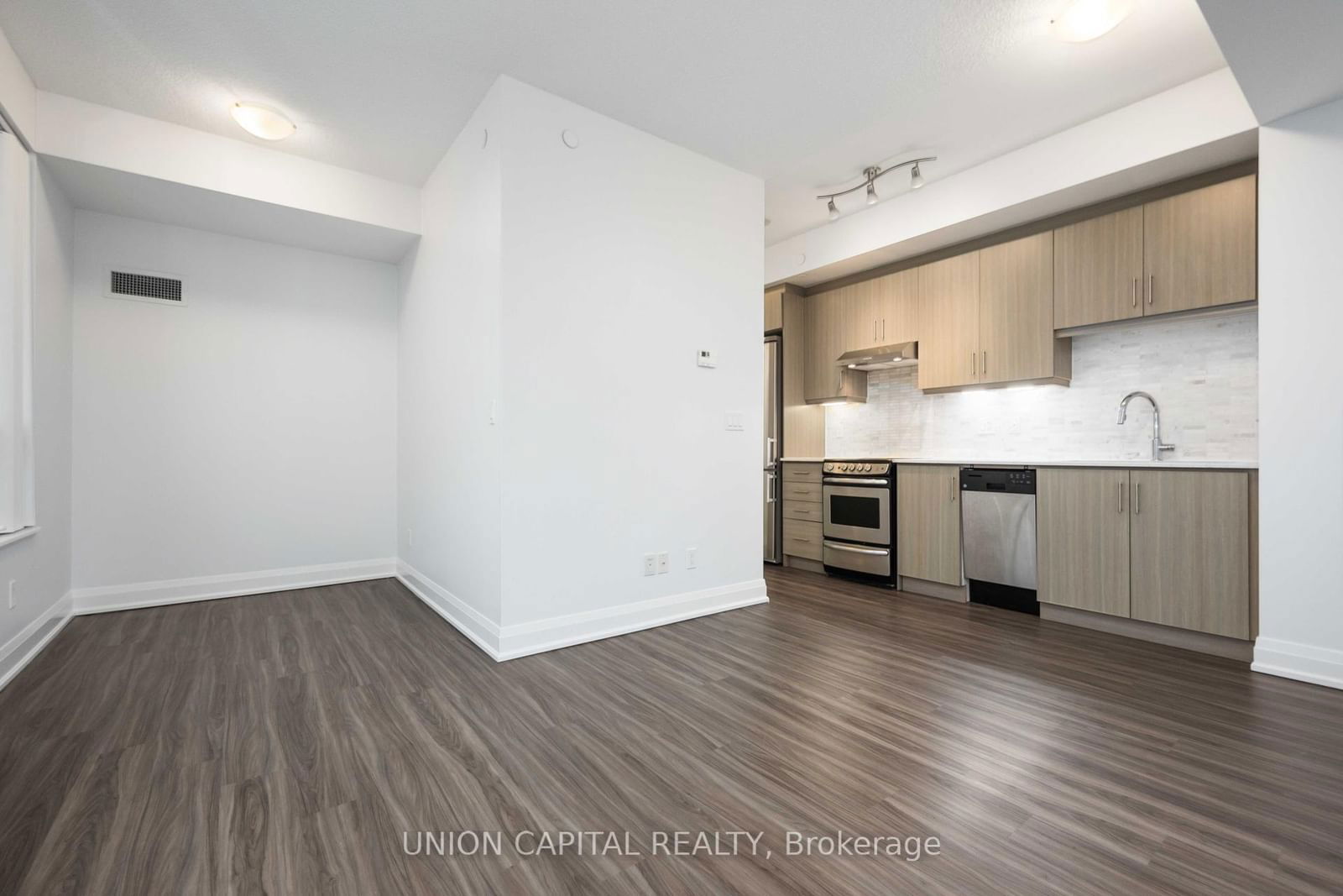 68 Canterbury Pl, unit 1705 for sale