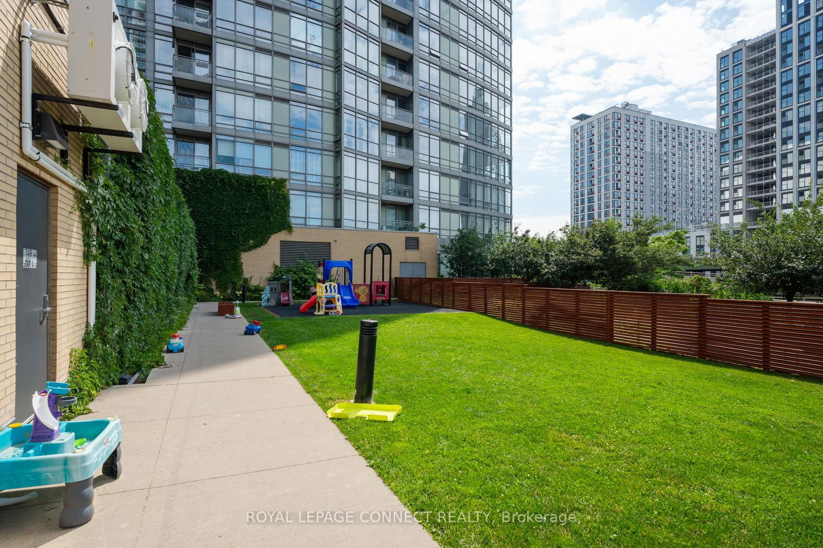 Harbour View Estates III Condos, Downtown, Toronto