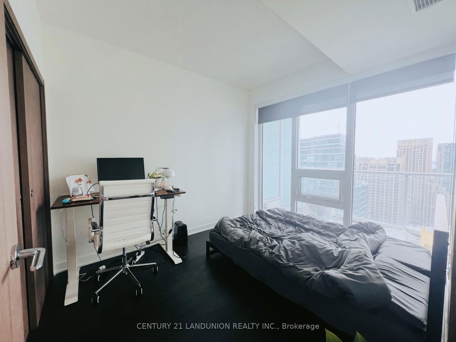 17 Bathurst St, unit 3503 for sale