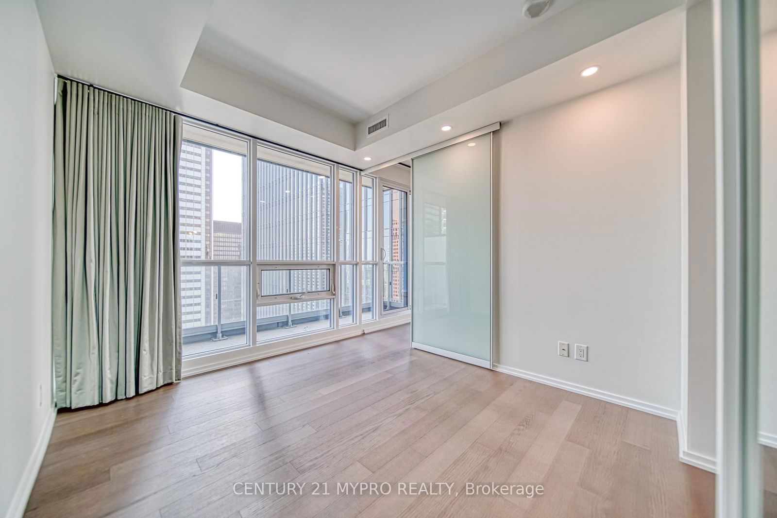 70 Temperance St, unit 4911 for sale