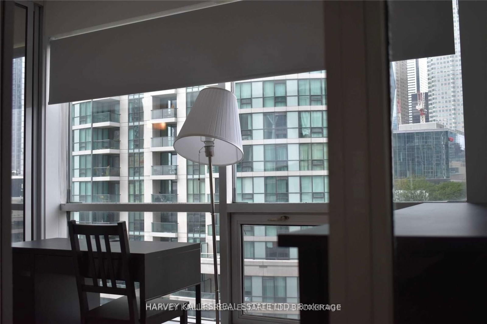 10 Yonge St, unit 705 for rent