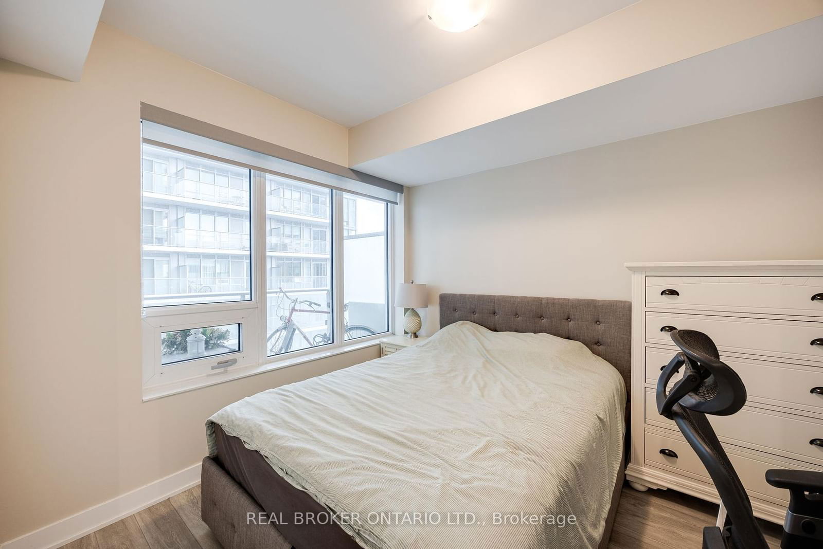 99 Broadway Ave, unit 2108 for sale