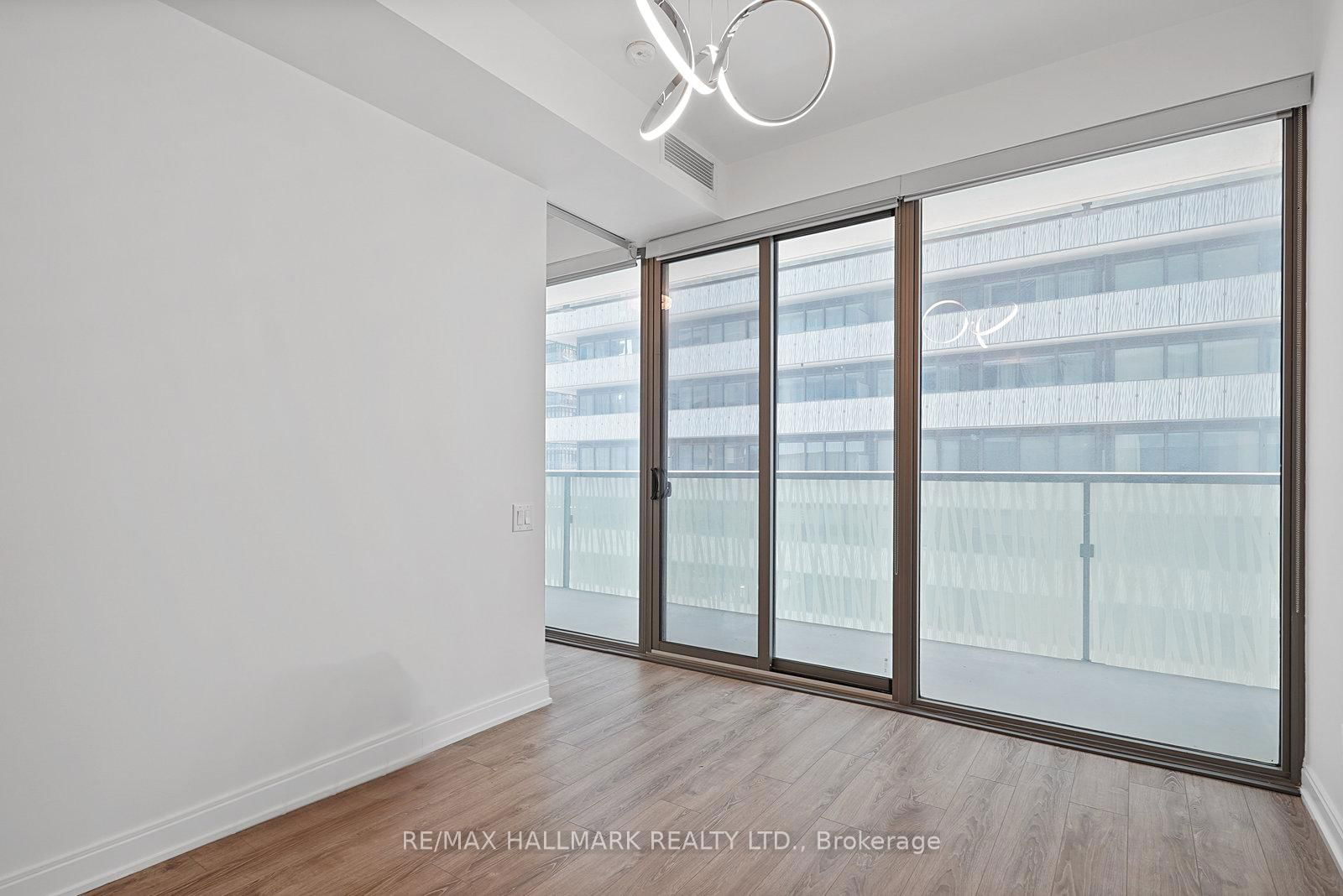 50 Charles St E, unit 608 for rent