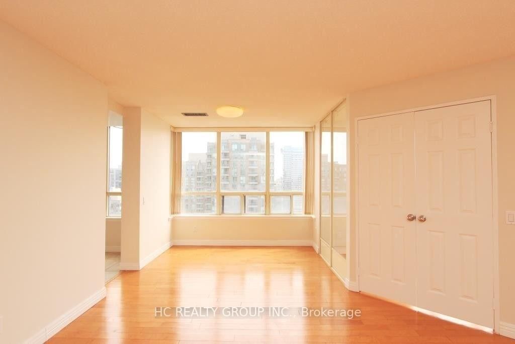 7 Bishop Ave Ave, unit 2216 for rent