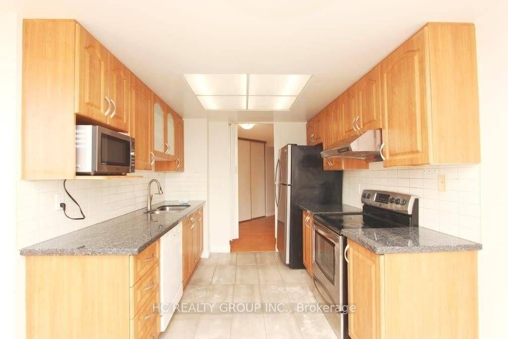 7 Bishop Ave Ave, unit 2216 for rent