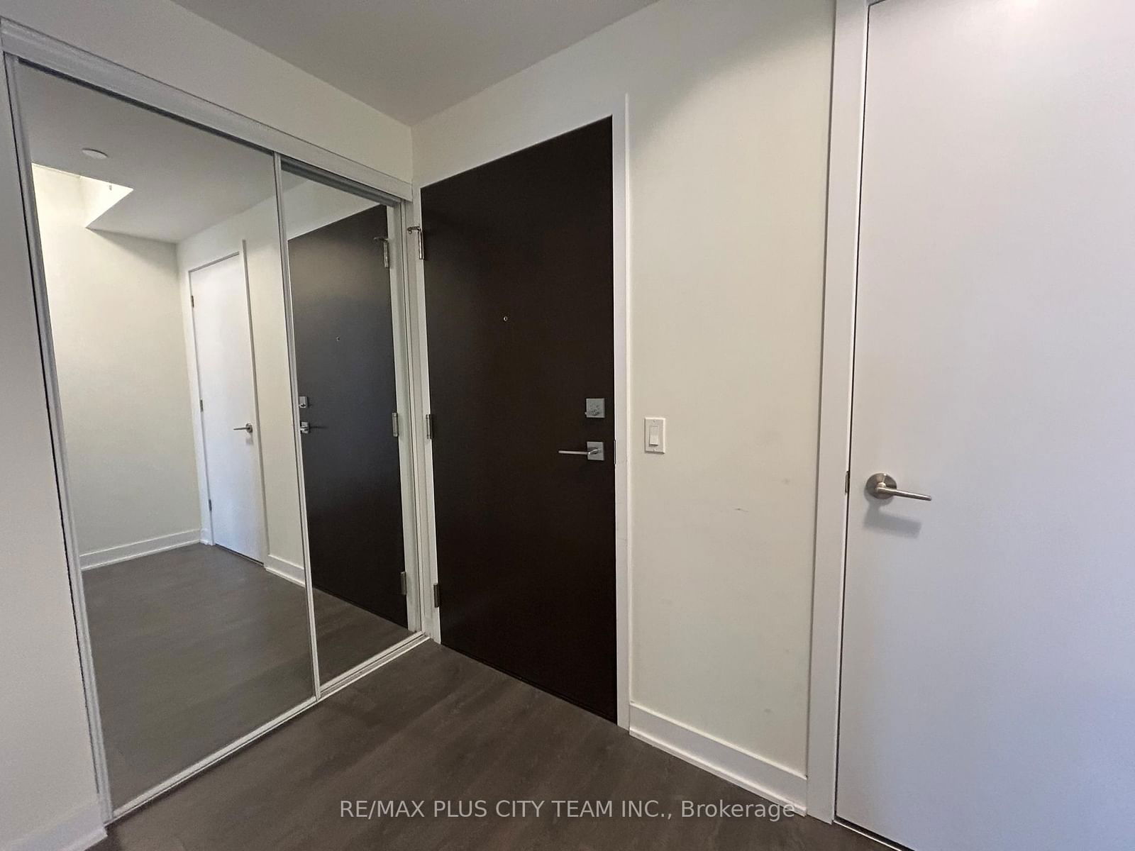 2221 Yonge St, unit 1309 for rent