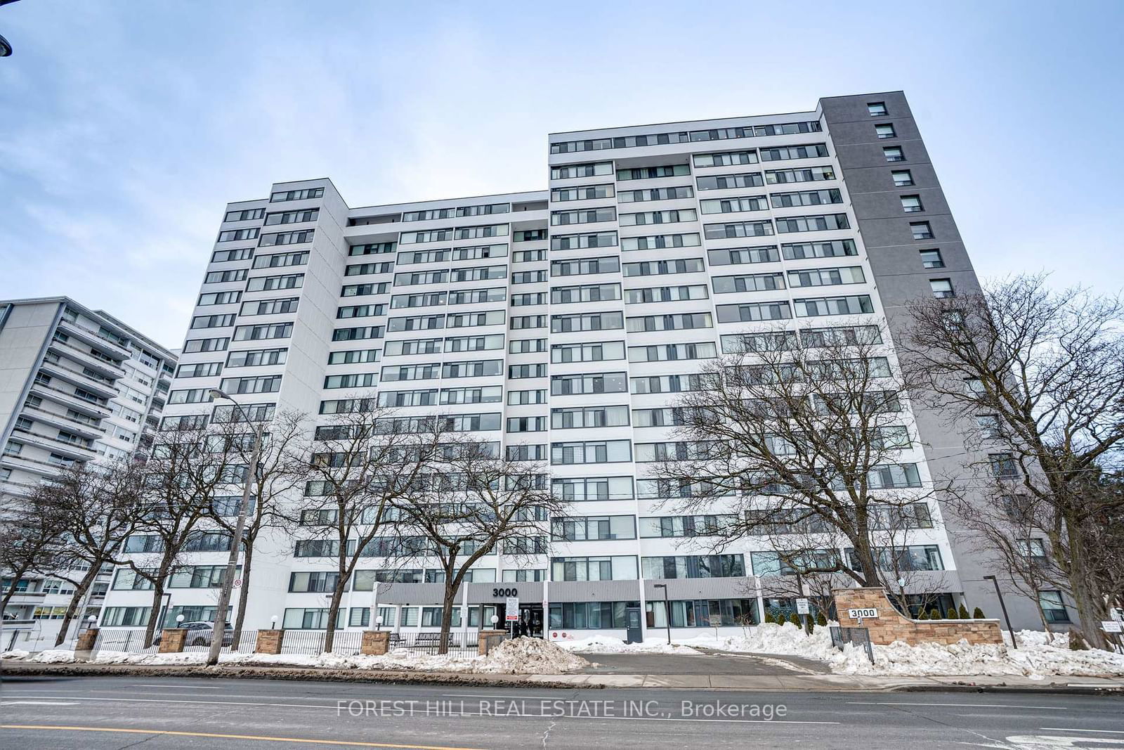 3000 Bathurst St, unit 904 for sale