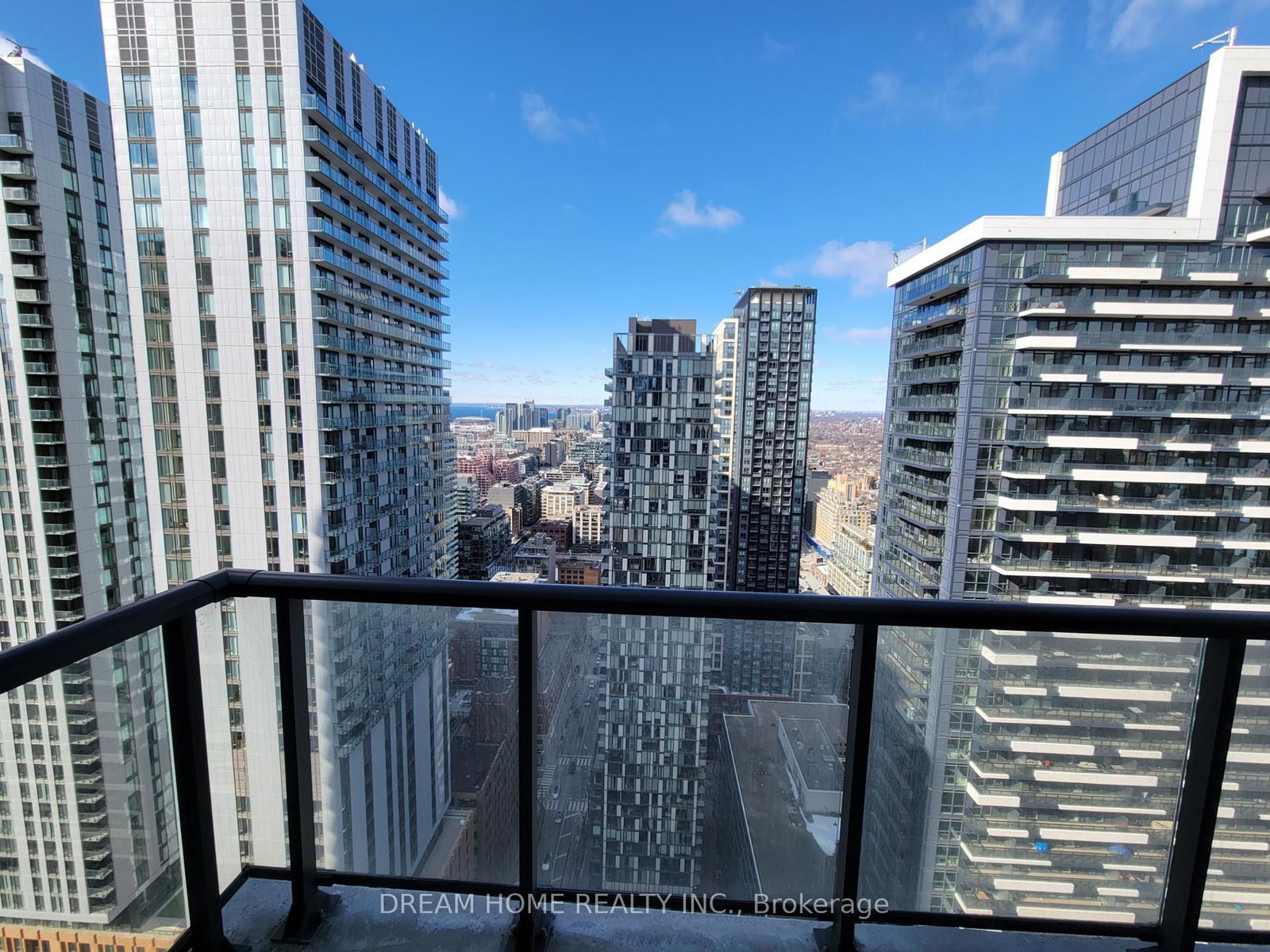 290 Adelaide St W, unit 3812 for rent