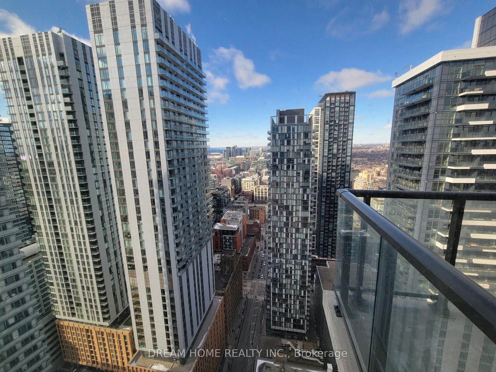 290 Adelaide St W, unit 3812 for rent