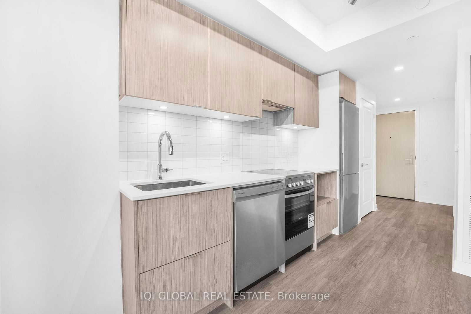 395 Bloor St E, unit 1409 for rent