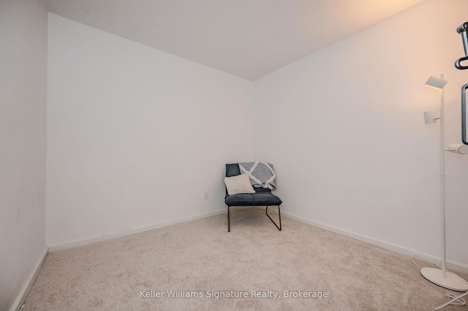 8 York St, unit 1010 for rent