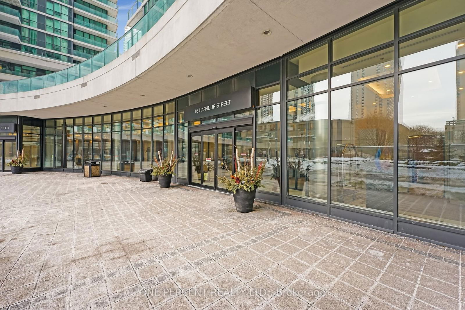 16 Harbour St, unit 4010 for sale