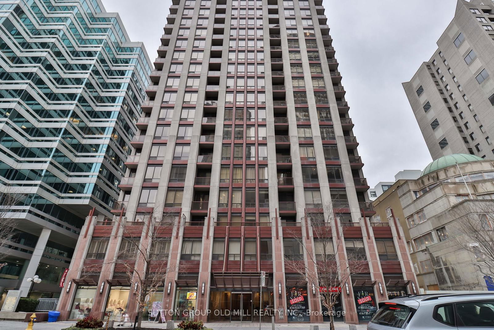 85 Bloor St E, unit 208 for sale