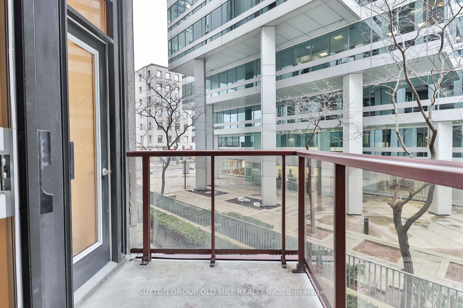 85 Bloor St E, unit 208 for sale