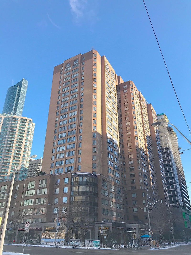 633 Bay St, unit 1808 for rent