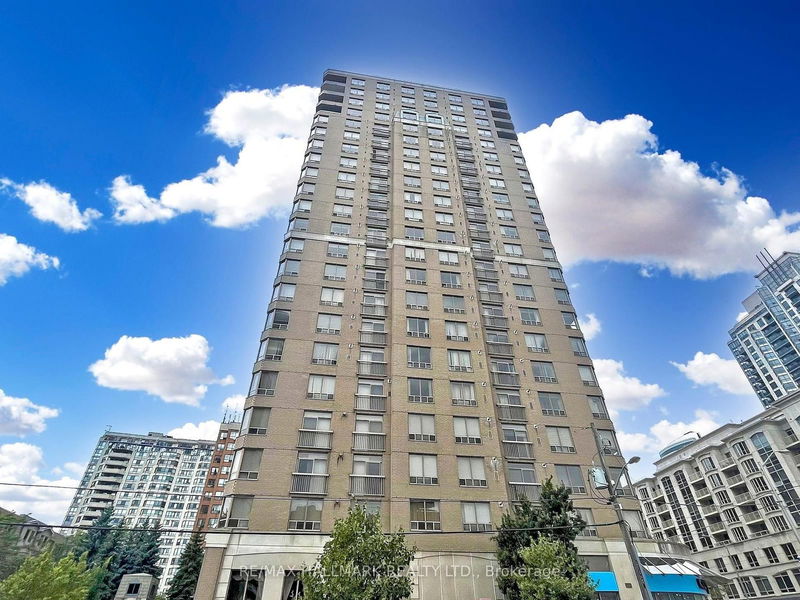 5418 yonge St, unit 617 for sale