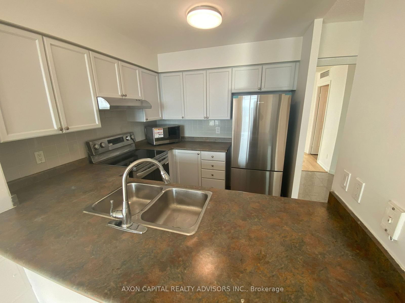 8 Hillcrest Ave, unit 2217 for rent