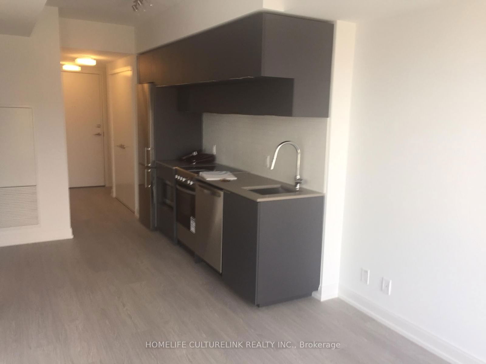 181 Dundas St E, unit 5215 for rent