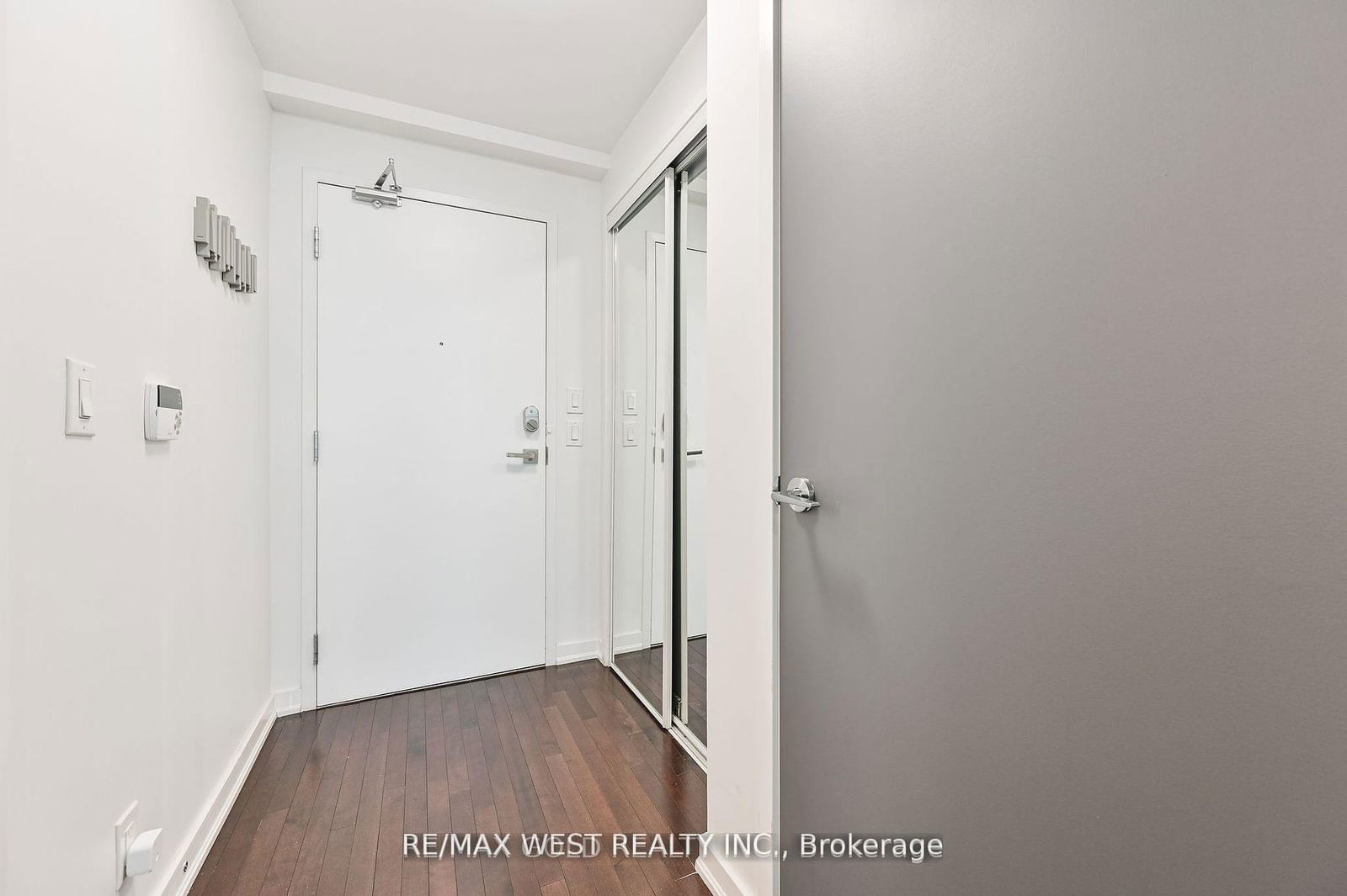 14 York St, unit 4707 for sale