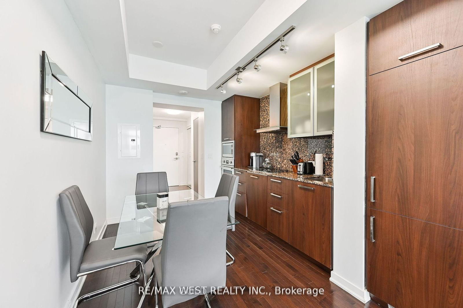 14 York St, unit 4707 for sale