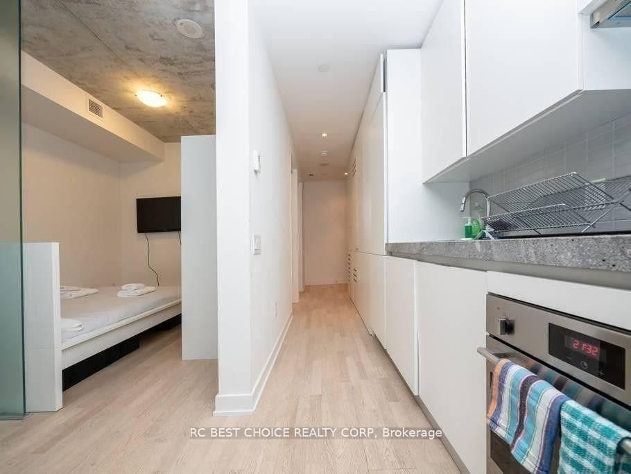 38 stewart St, unit 609 for rent