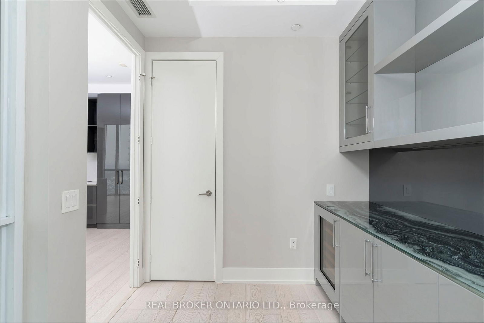 1 Yorkville Ave, unit 5505 for rent