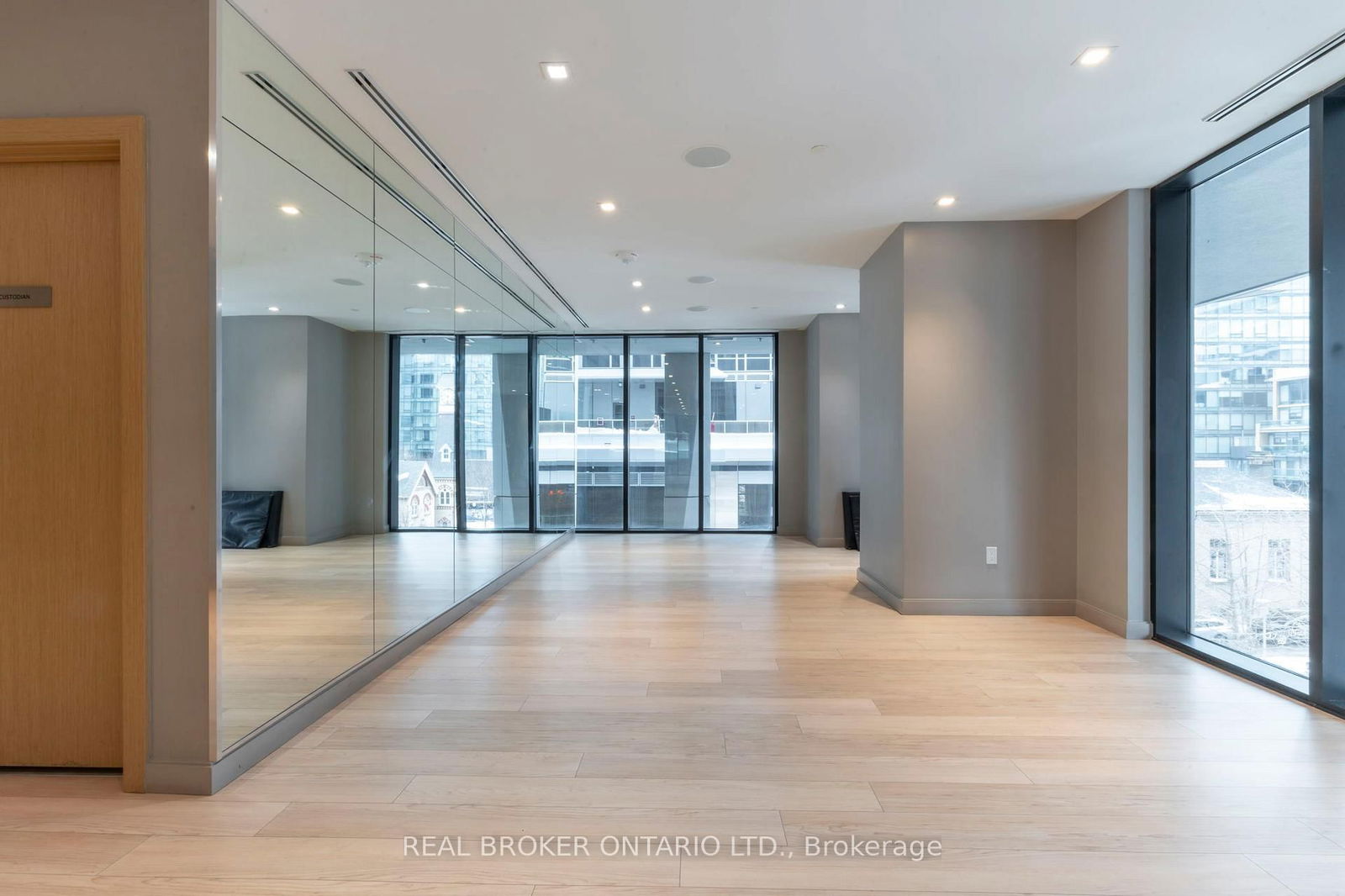 1 Yorkville Ave, unit 5505 for rent