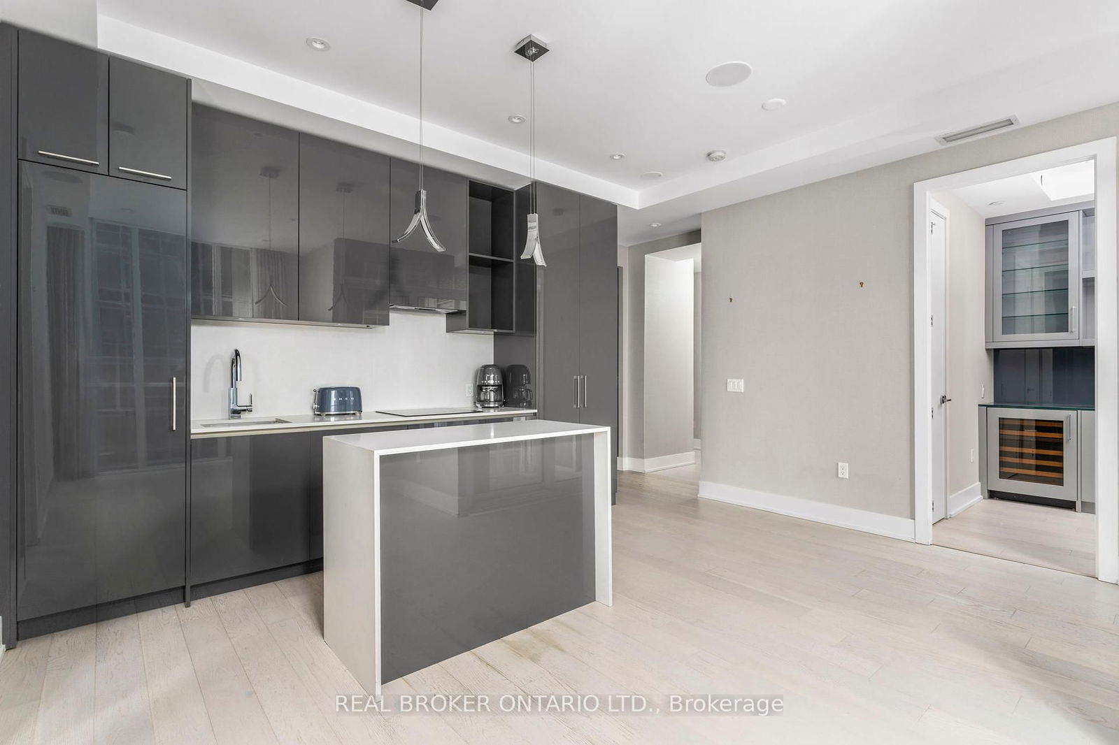 1 Yorkville Ave, unit 5505 for rent