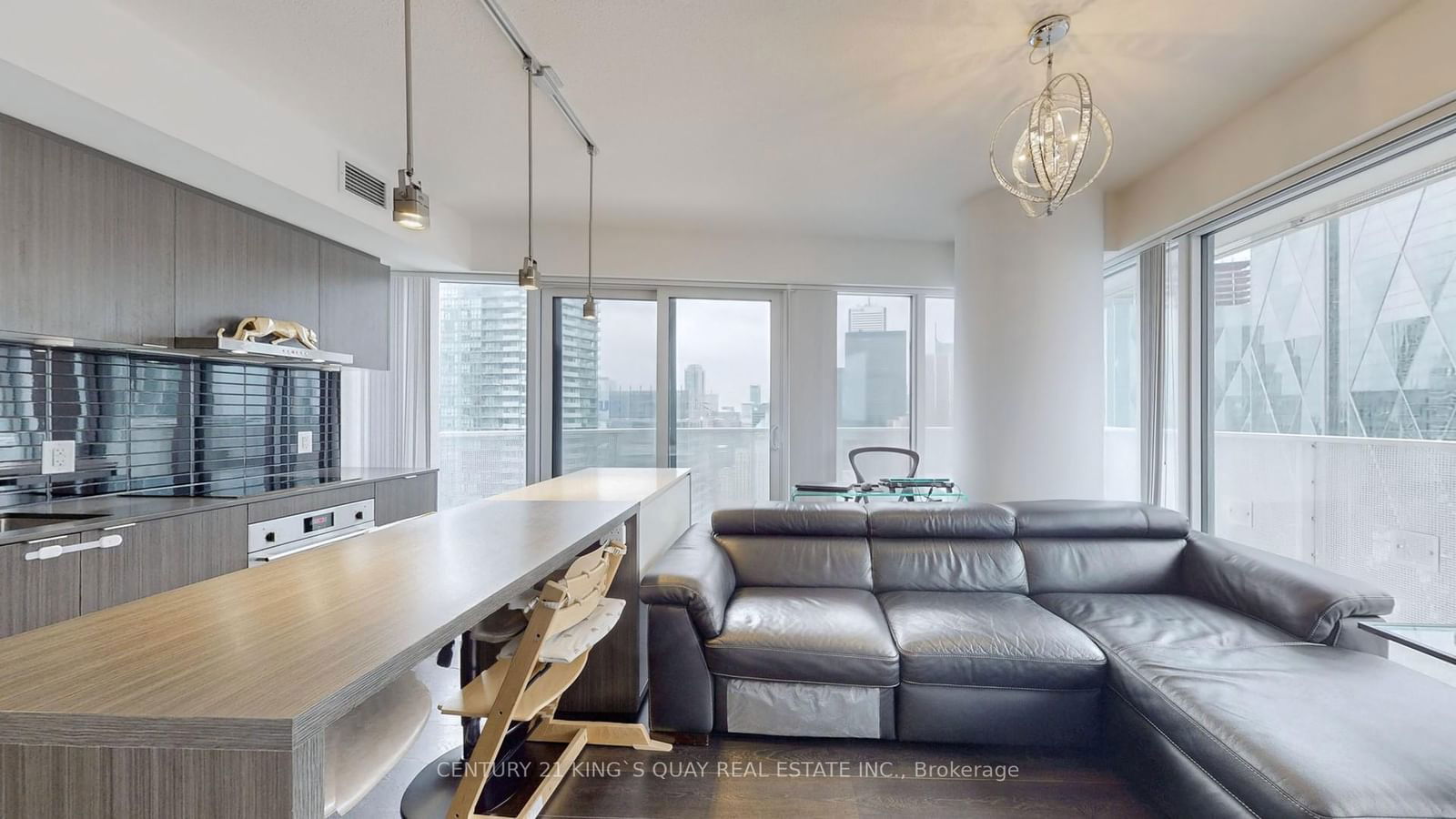 88 Harbour St, unit 4204 for sale