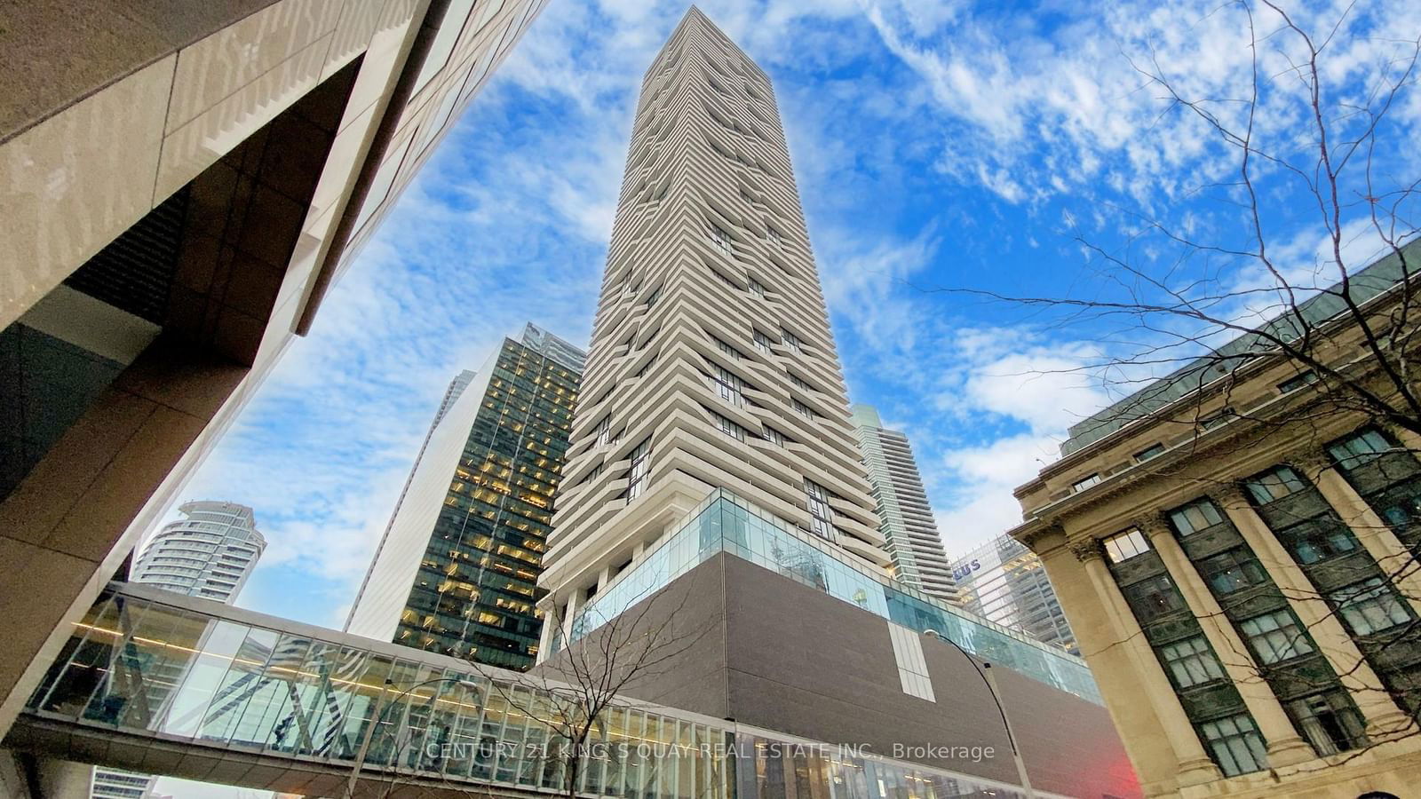 88 Harbour St, unit 4204 for sale