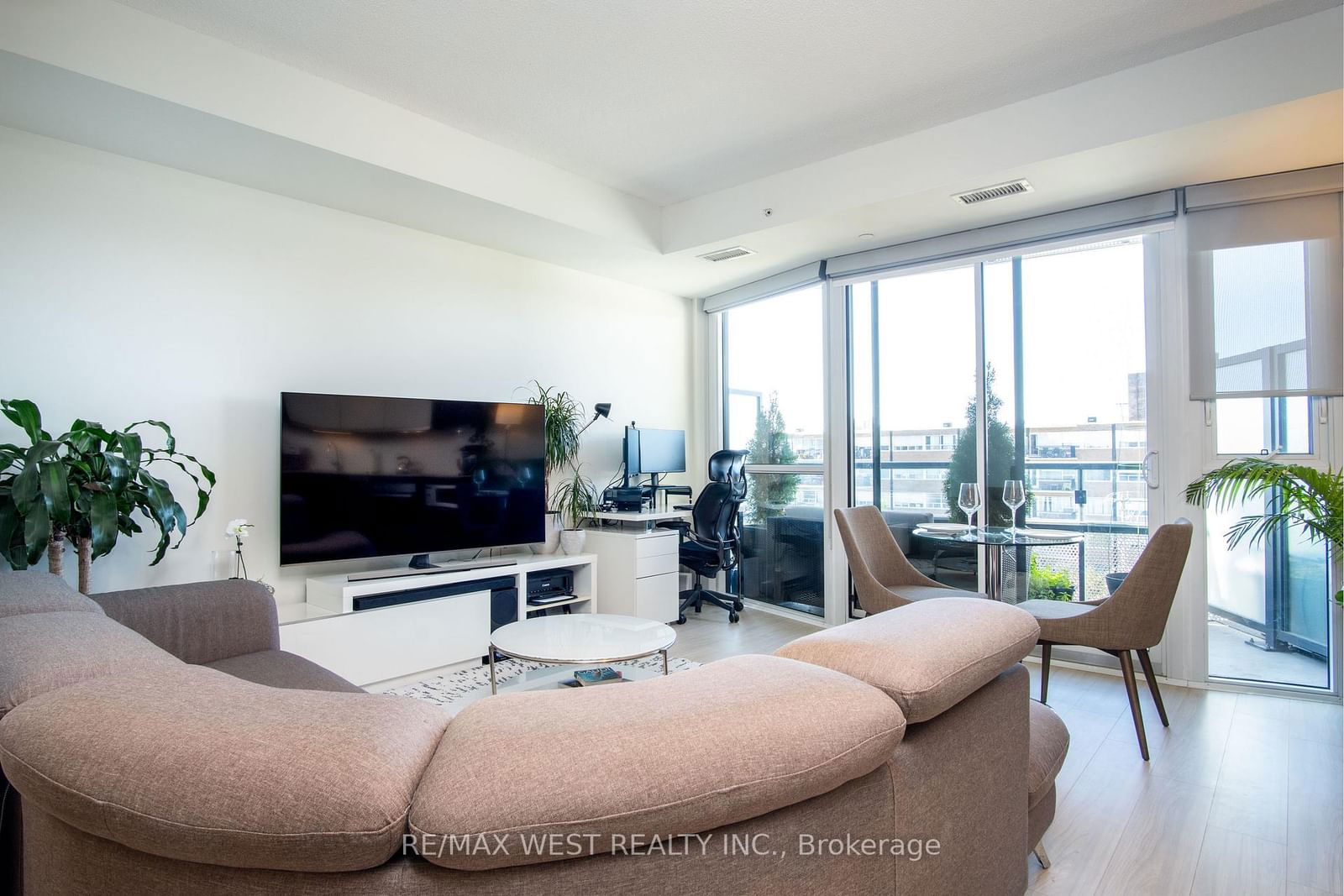 99 The Donway W, unit 519 for sale