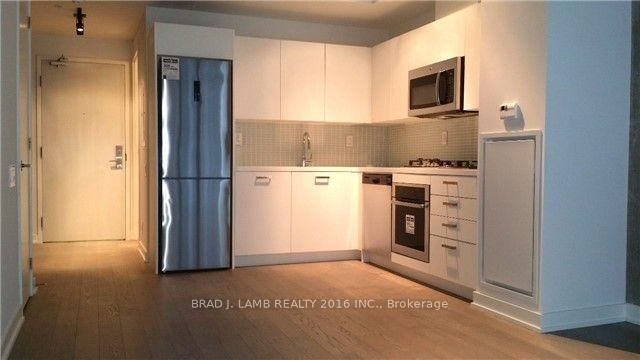 39 Brant St, unit 618 for rent