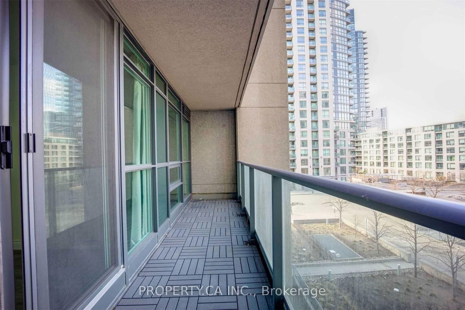 215 Fort York Blvd, unit 414 for rent