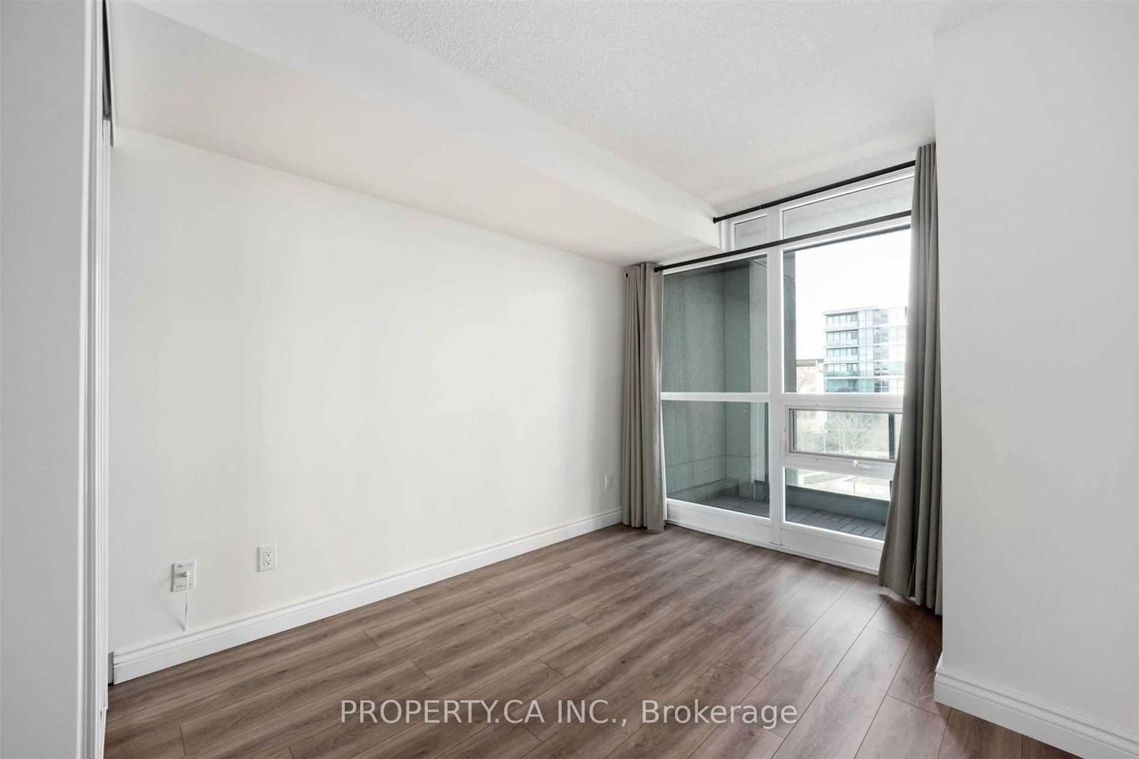 215 Fort York Blvd, unit 414 for rent