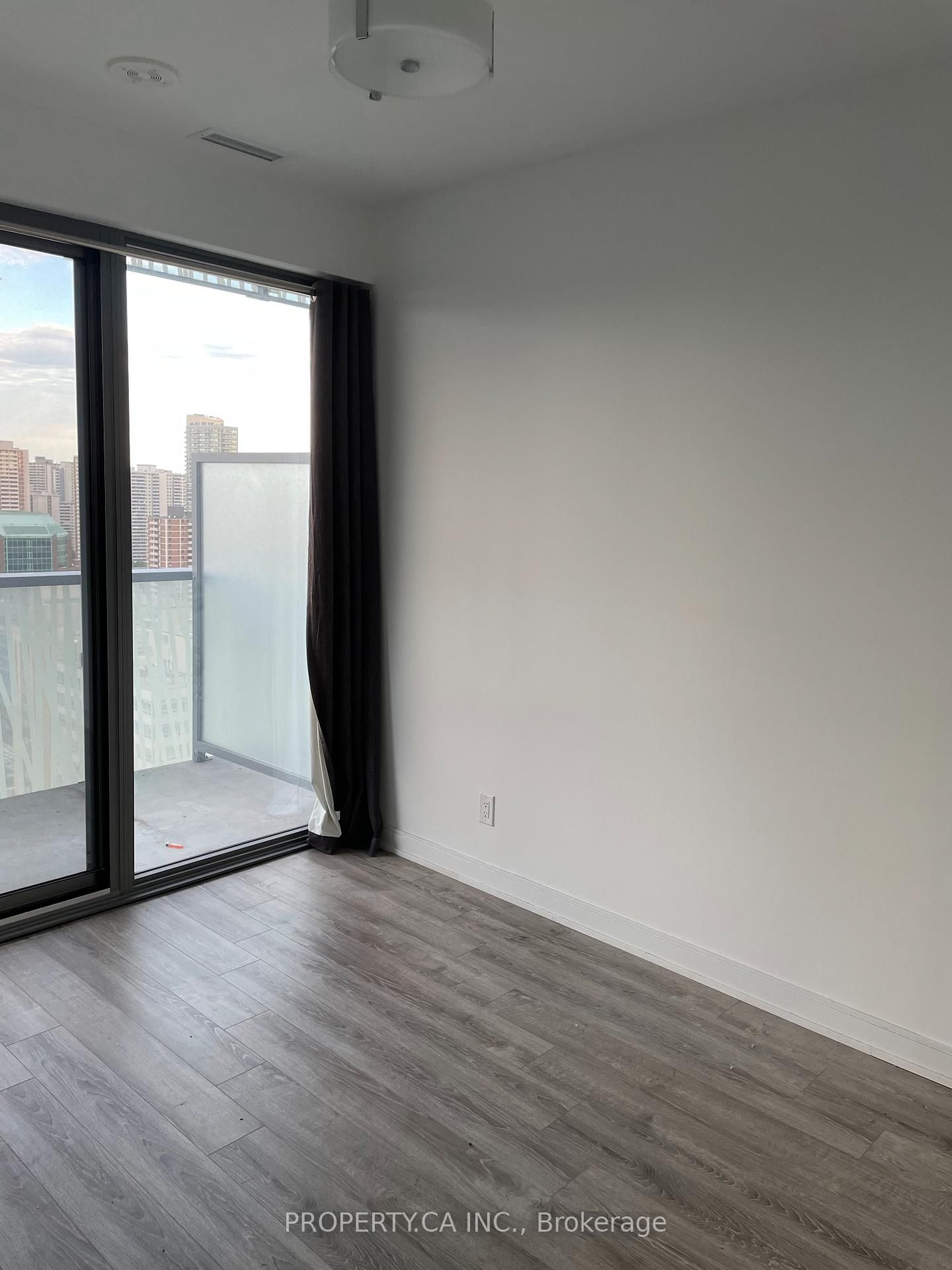 50 Charles St E, unit 2115 for rent