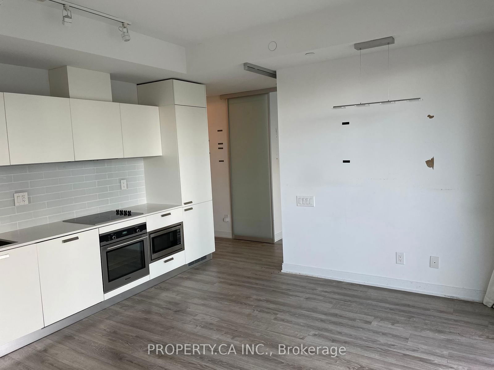 50 Charles St E, unit 2115 for rent