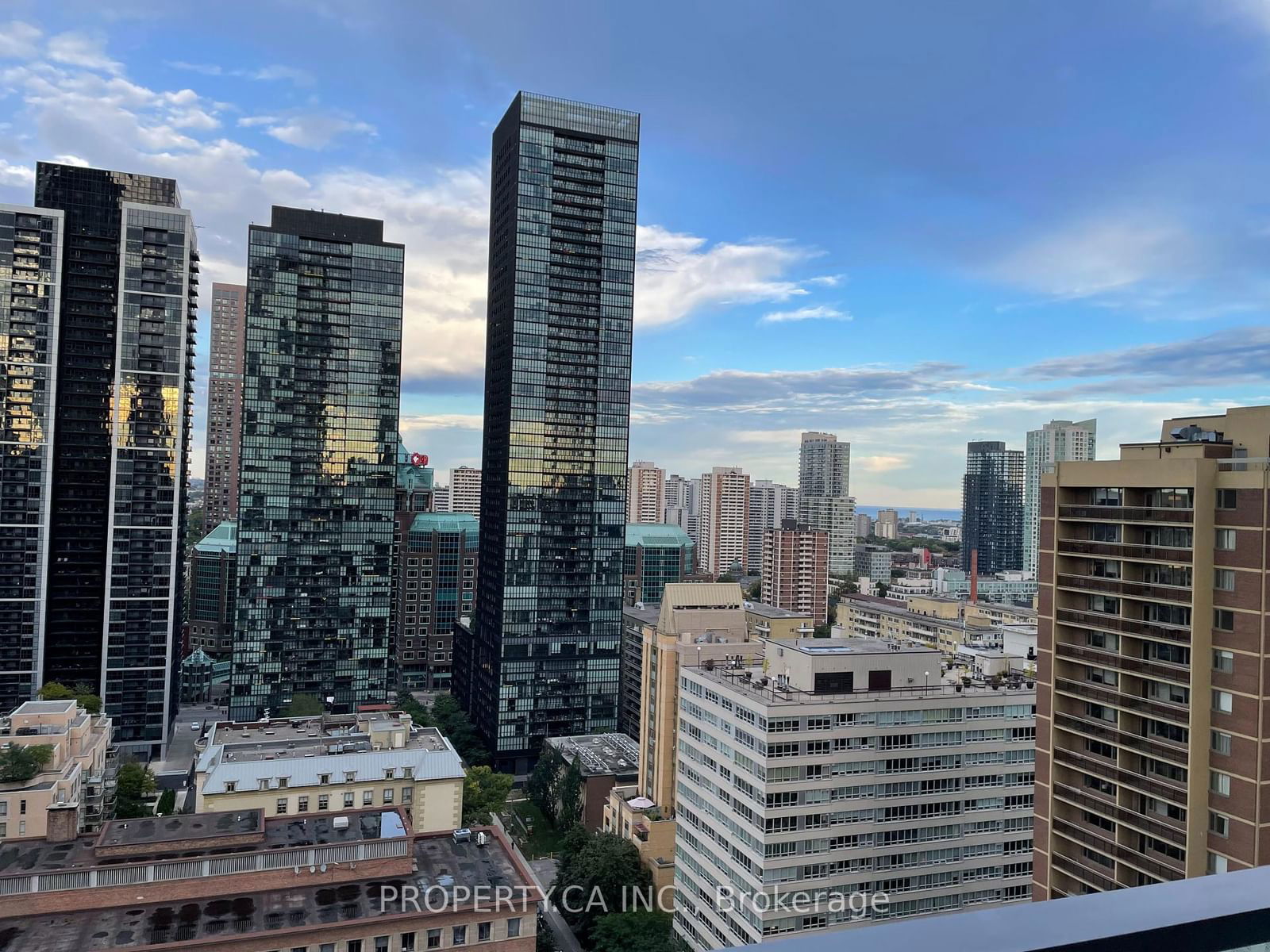 50 Charles St E, unit 2115 for rent