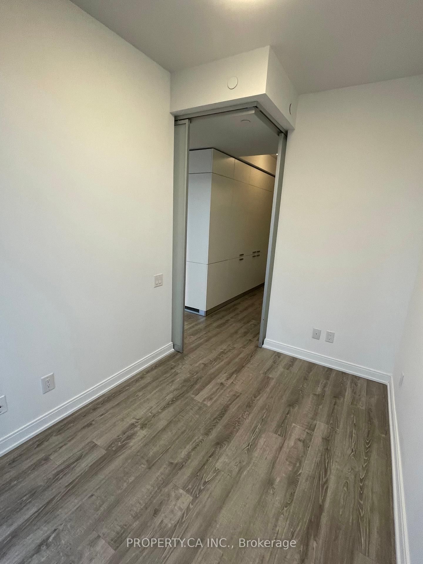 50 Charles St E, unit 2115 for rent