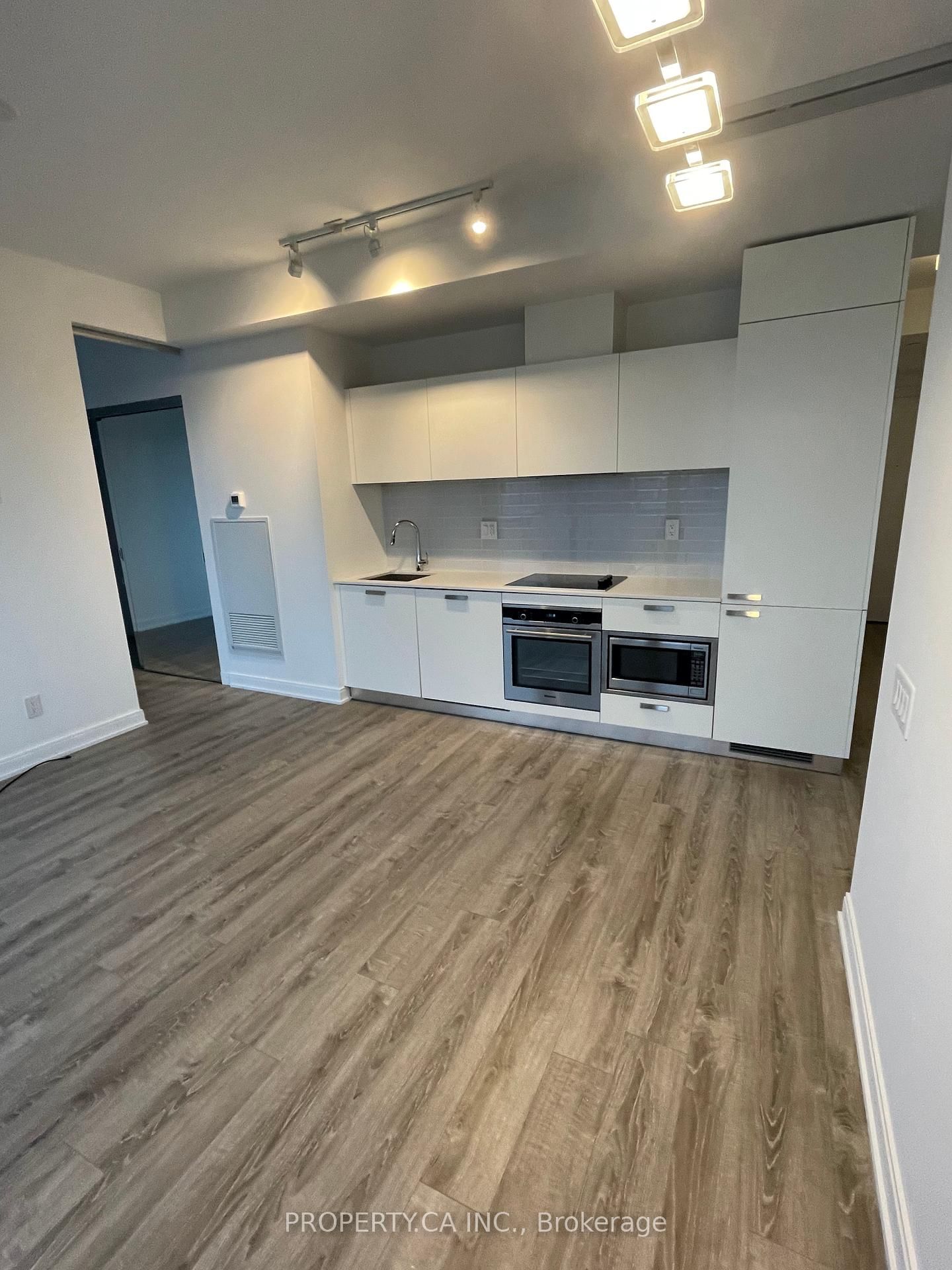 50 Charles St E, unit 2115 for rent