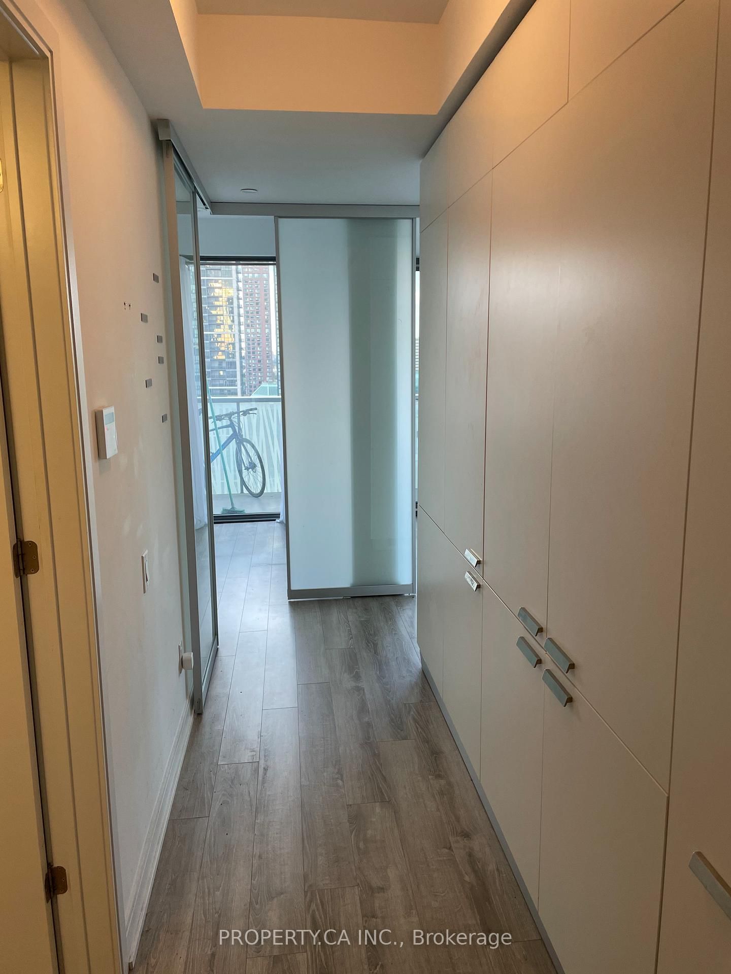 50 Charles St E, unit 2115 for rent